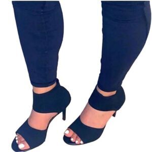 Women knitted heels sz 7.5